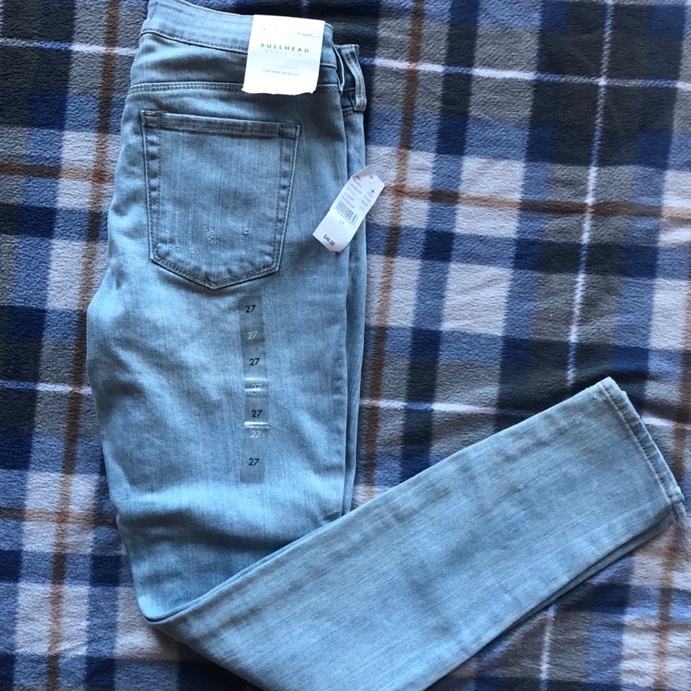 Low Rise Skinniest BULLHEAD Jeans